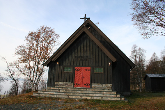 Fil:Lykkja kapell Fasade 1.jpg