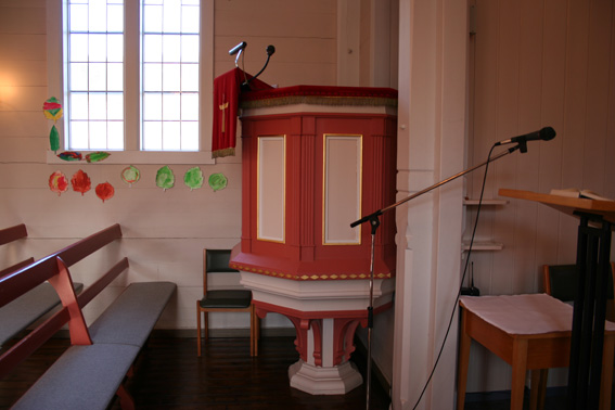 Fil:Lykling kyrkje Prekestol 1.jpg