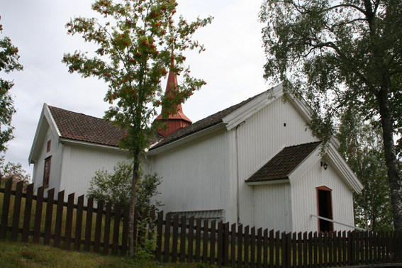 Fil:Lyngdal kirke, Flesberg Fasade 6.jpg