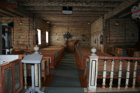 Fil:Lyngdal kirke, Flesberg Kirkeromet bakre.jpg