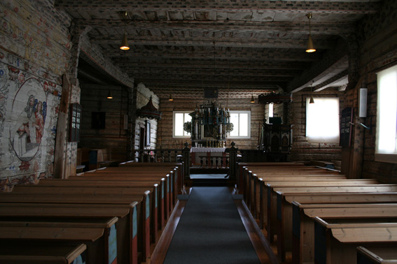 Fil:Lyngdal kirke, Flesberg Kirkerommet fremre.jpg