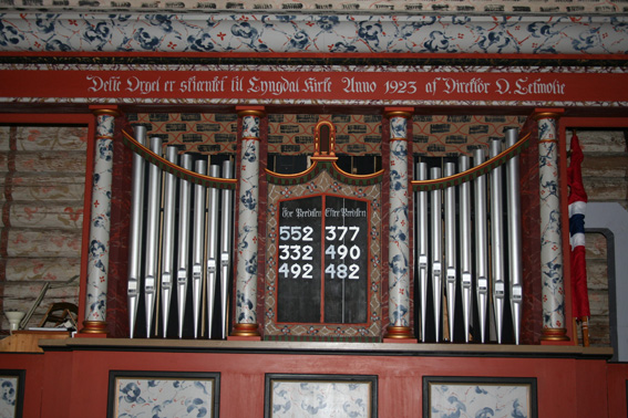 Fil:Lyngdal kirke, Flesberg Orgelet 1.jpg