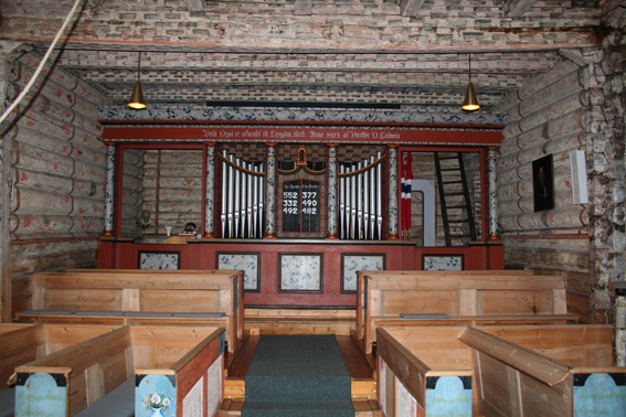 Fil:Lyngdal kirke, Flesberg Skip nord.jpg