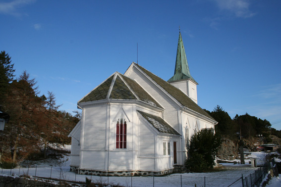 Fil:Møkster kirke, Stolmen Fasade 2.jpg