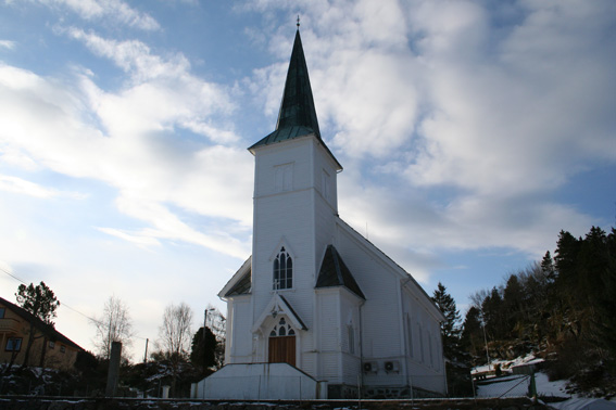 Fil:Møkster kirke, Stolmen Fasade 5.jpg