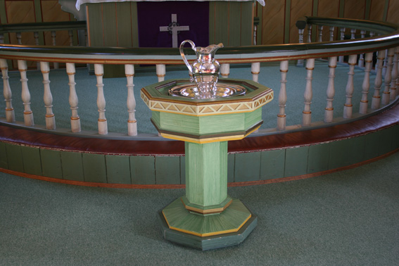 Fil:Meland kyrkje Døpefont 1.jpg