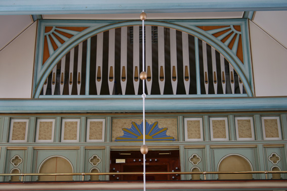Fil:Meland kyrkje Orgel 2.jpg