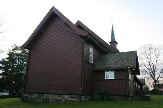 Fil:Mysen kirke Fasade 3.jpg
