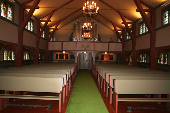 Fil:Mysen kirke Kirkerommet bakre.jpg