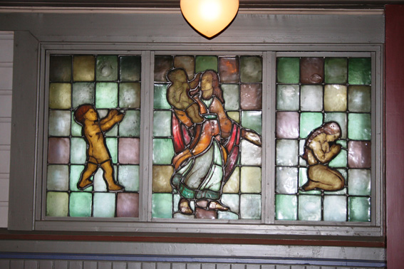 Fil:Mysen kirke Vindu 2.jpg