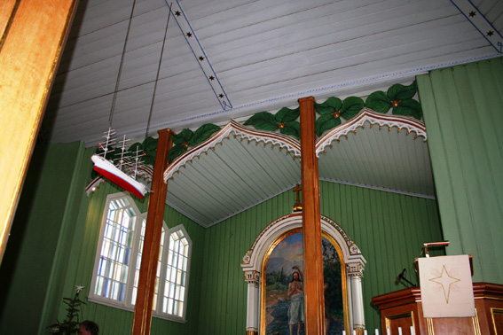Fil:Nes kirke, Ringerike Koråpningen.jpg