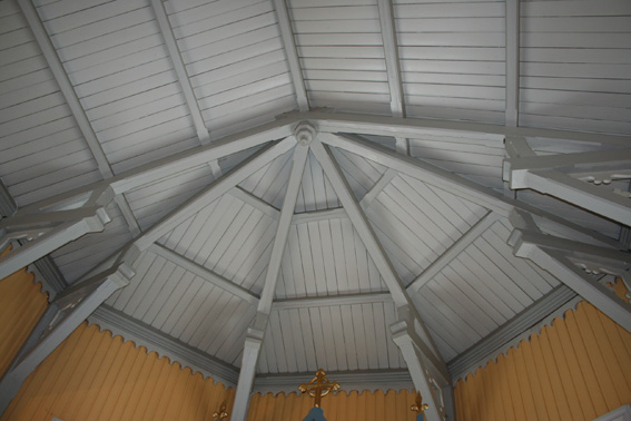 Fil:Nittedal kirke Himling kor.jpg