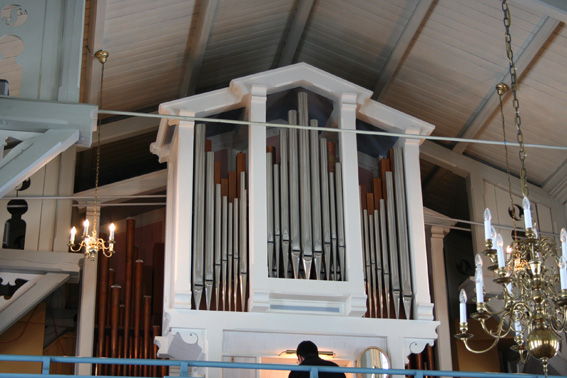 Fil:Nittedal kirke Orgel.jpg