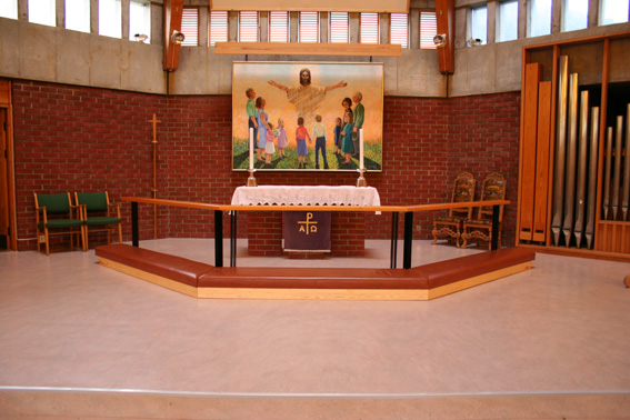 Fil:Nygård kirke Alterparti.jpg