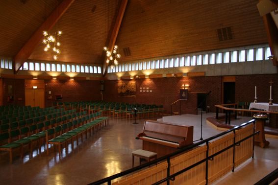 Fil:Nygård kirke Kirkerom.jpg