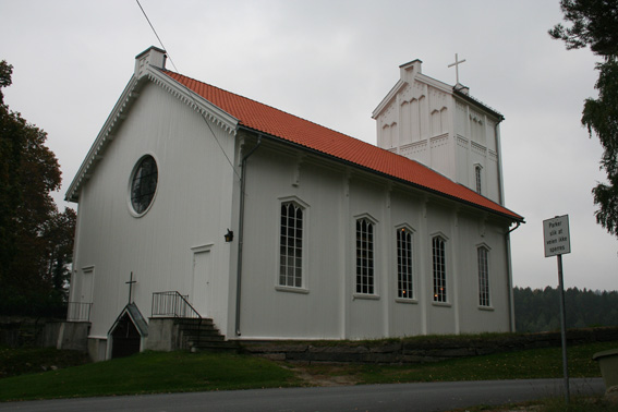 Fil:Nykirke kirke, Modum Fasade 4.jpg
