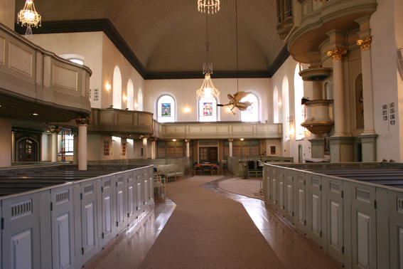 Fil:Nykirken i Bergen Skip 1.jpg