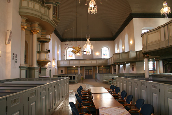 Fil:Nykirken i Bergen Skip 2.jpg