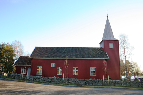 Fil:Rømskog kirke Fasade 4.jpg