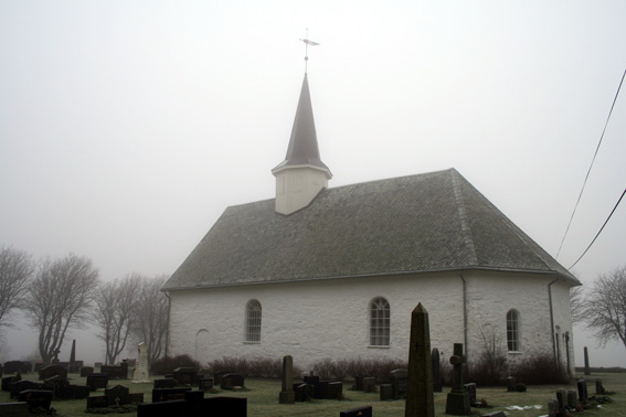 Fil:Rokke kirke Fasade 2.jpg