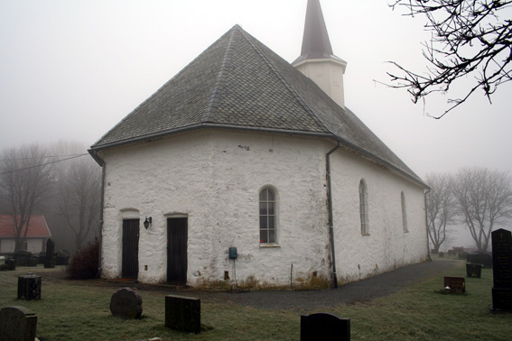 Fil:Rokke kirke Fasade 4.jpg
