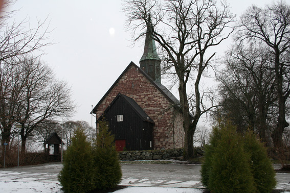 Fil:Rygge kirke Avstandsbilde.jpg