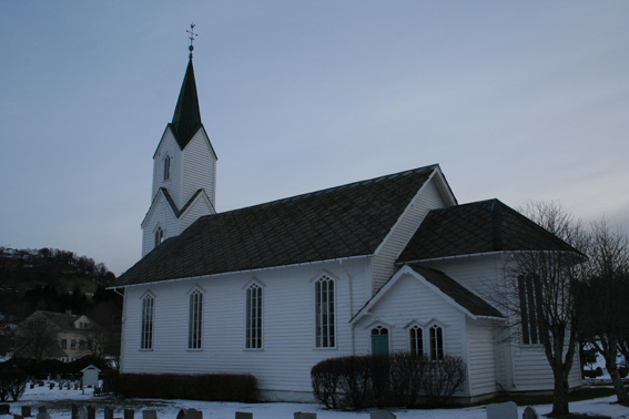 Fil:Sæbø kyrkje Fasade 5.jpg