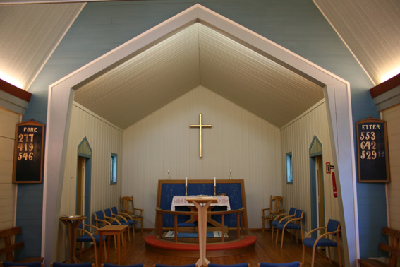 Fil:Sævareid kapell Koråpning.jpg