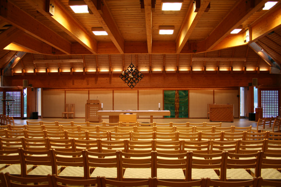 Fil:Søreide kirke Kirkerom fremre.jpg