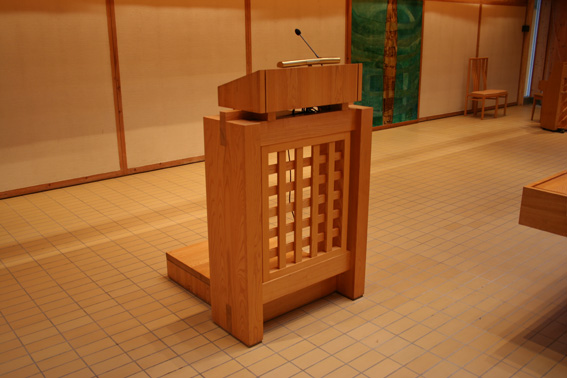 Fil:Søreide kirke Prekestol.jpg