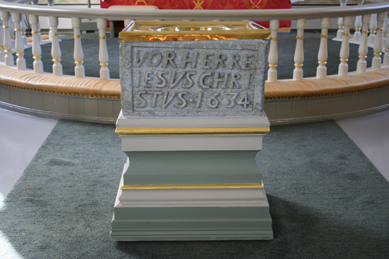 Fil:Seim kyrkje Døpefont 1.jpg