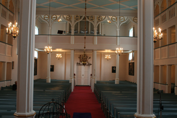 Fil:Sigdal kirke kirkerommet bakre 2.jpg