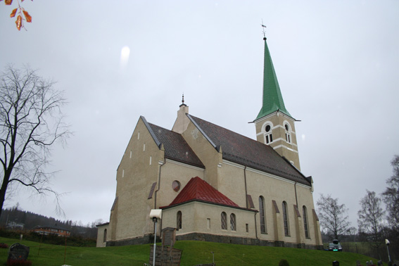 Fil:Sjåstad kirke Fasade 4.jpg