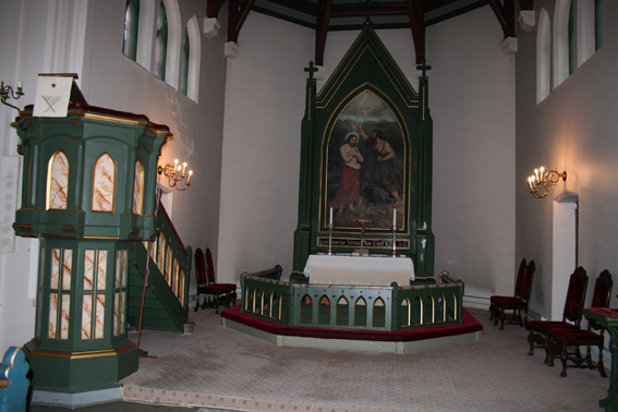 Fil:Skoger kirke Koret.jpg