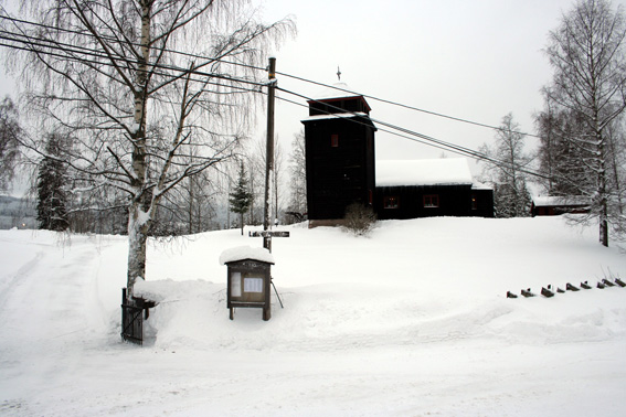 Fil:Skrukkelia kapell Avstandsbilde.jpg