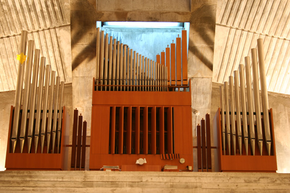Fil:Slettebakken kirke Orgel 2.jpg