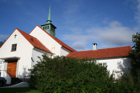 Fil:Solheim kirke Fasade 8.jpg