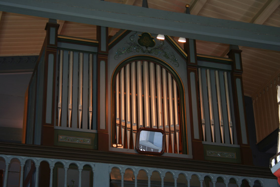 Fil:Solheim kirke Orgel 2.jpg