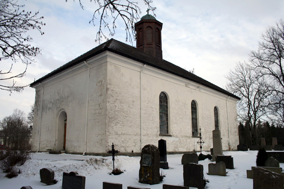Fil:Spydeberg kirke Fasade 1.jpg