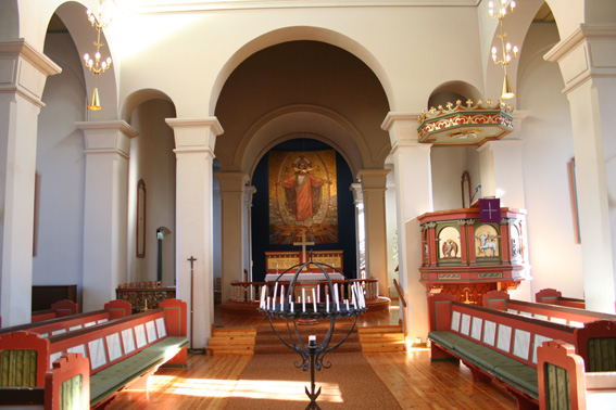 Fil:Stord kyrkje Koråpning.jpg