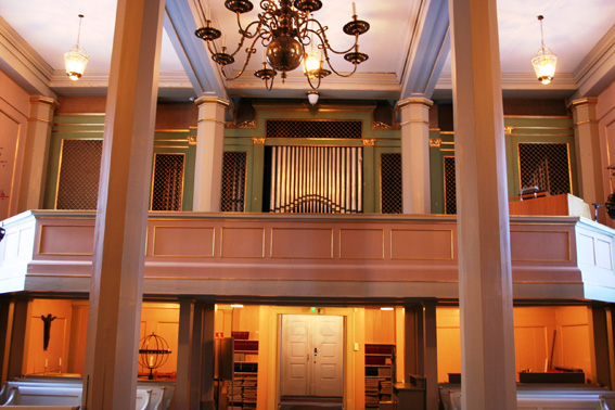 Fil:Strømsø kirke Galleri 2.jpg