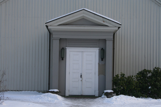 Fil:Strømsø kirke Hovedinngang.jpg