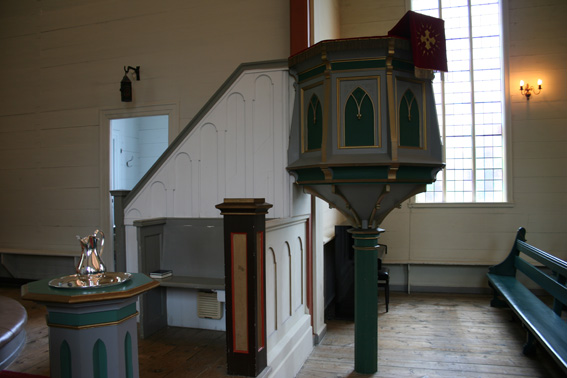 Fil:Strandvik kyrkje Prekestol 1.jpg