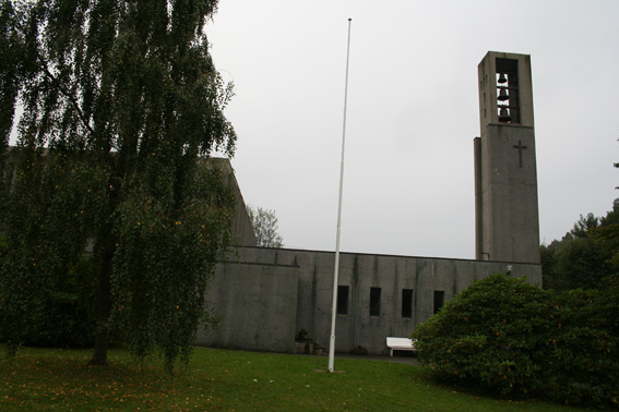 Fil:Strusshamn kirke, Askøy Fasade 3.jpg