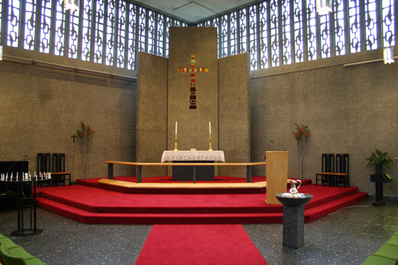 Fil:Strusshamn kirke, Askøy Koråpning.jpg