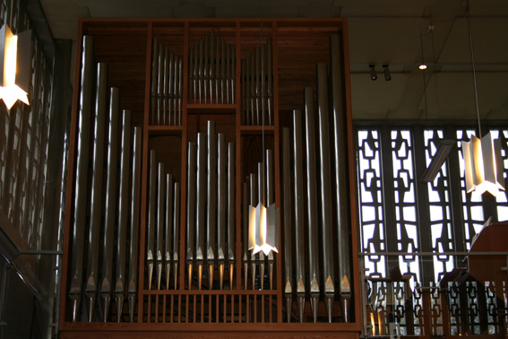 Fil:Strusshamn kirke, Askøy Orgel 2.jpg
