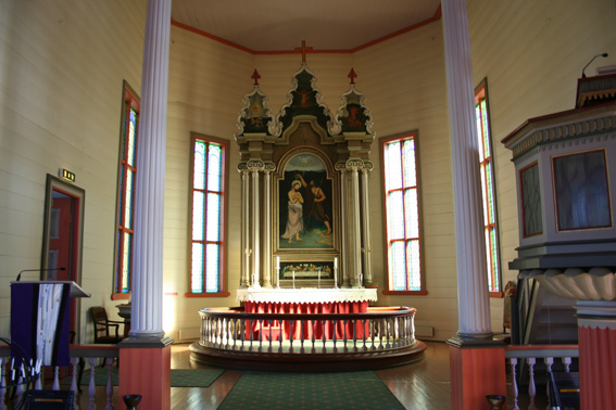 Fil:Sveio kyrkje Alterparti.jpg