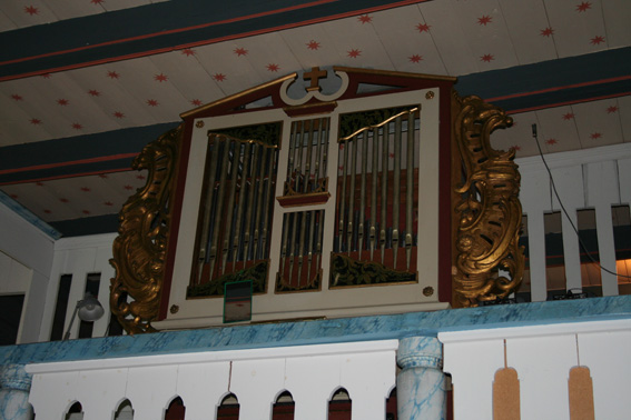 Fil:Svene kirke Orgelet 1.jpg