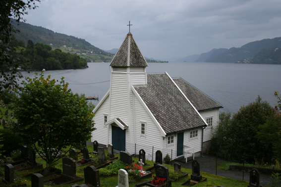 Fil:Takvam kapell Fasade 1.jpg