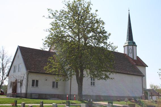 Fil:Torsnes kirke Fasade4.jpg